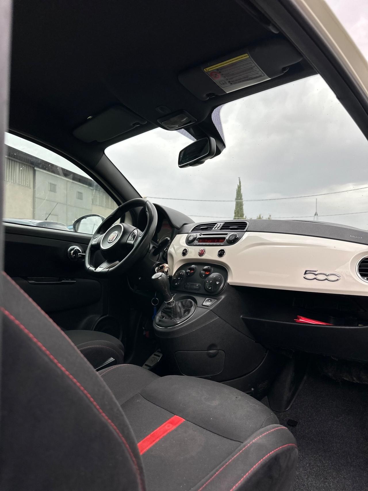 Abarth 500 1.4 Turbo T-Jet Custom