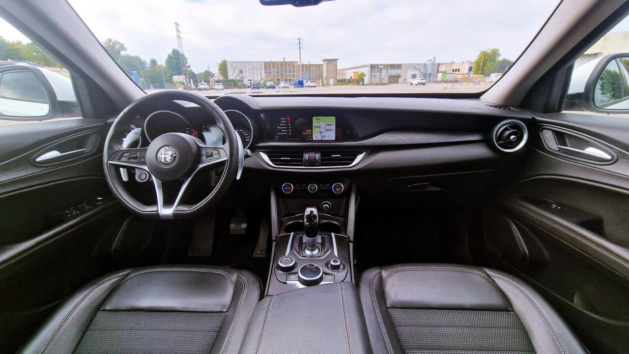 Alfa Romeo Stelvio 2.2 Turbodiesel 180 CV AT8 RWD Super