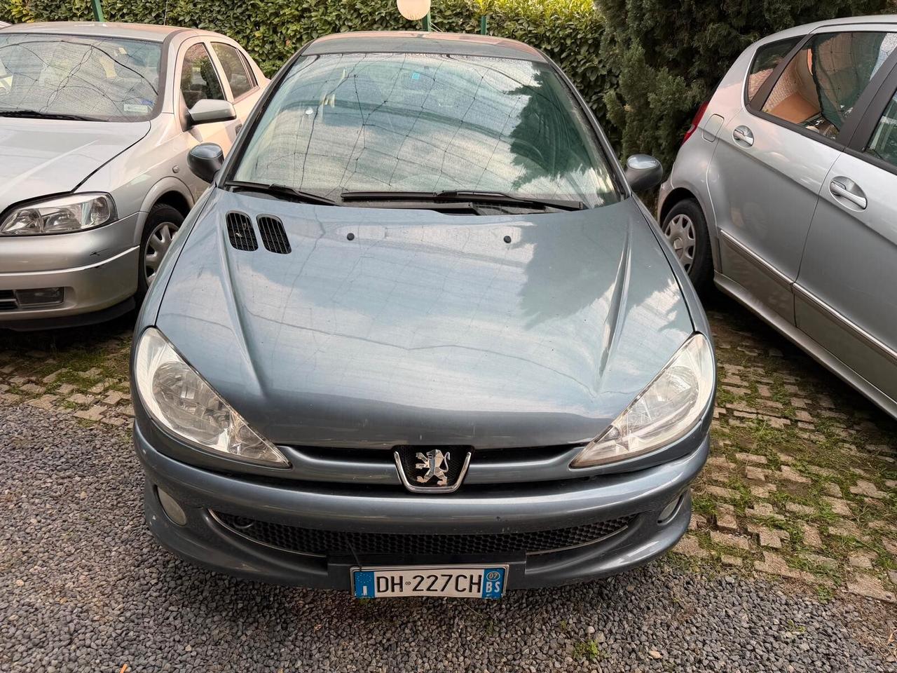 Peugeot 206 1.4 5p. Enfant Terrible NEOPATENTATI