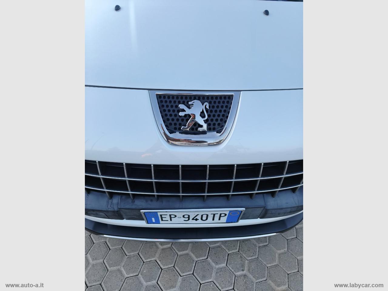 PEUGEOT 3008 1.6 HDi 115 CV Allure