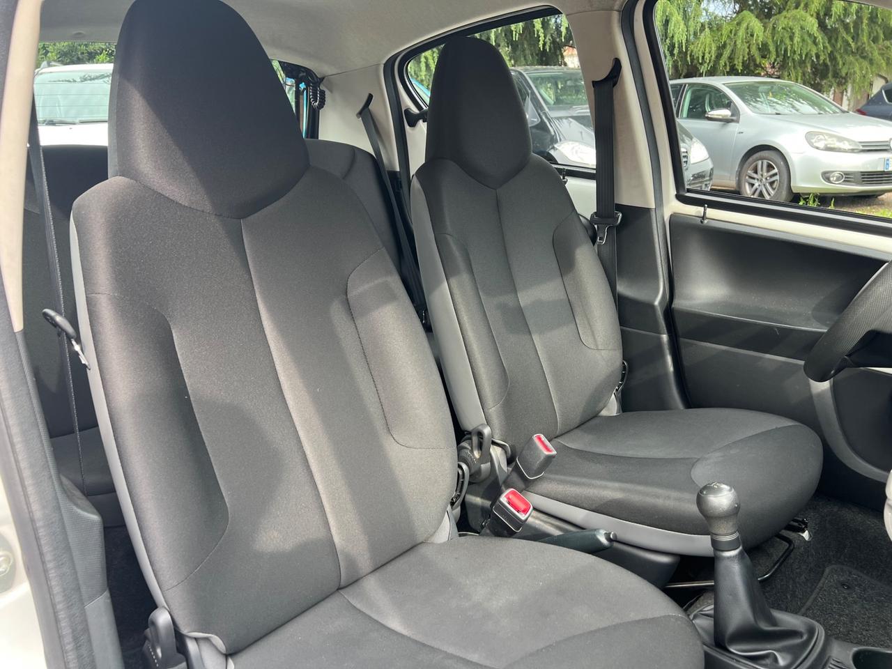 Toyota Aygo 1.0 12V VVT-i 5 porte Active Connect*NAVI*NEOPATENTATI