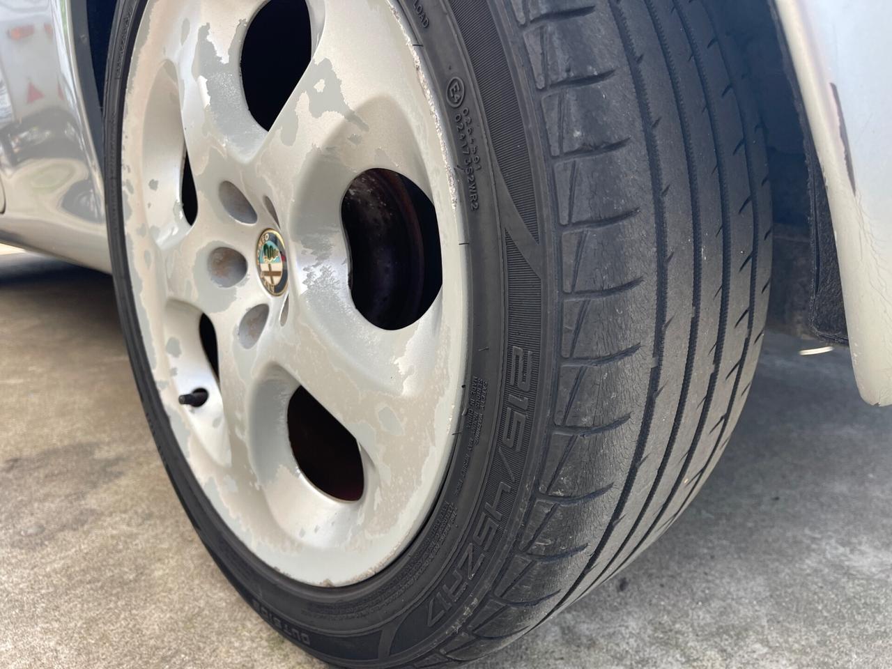 Alfa Romeo 147 1.6i benzina T- Spark neopatentati