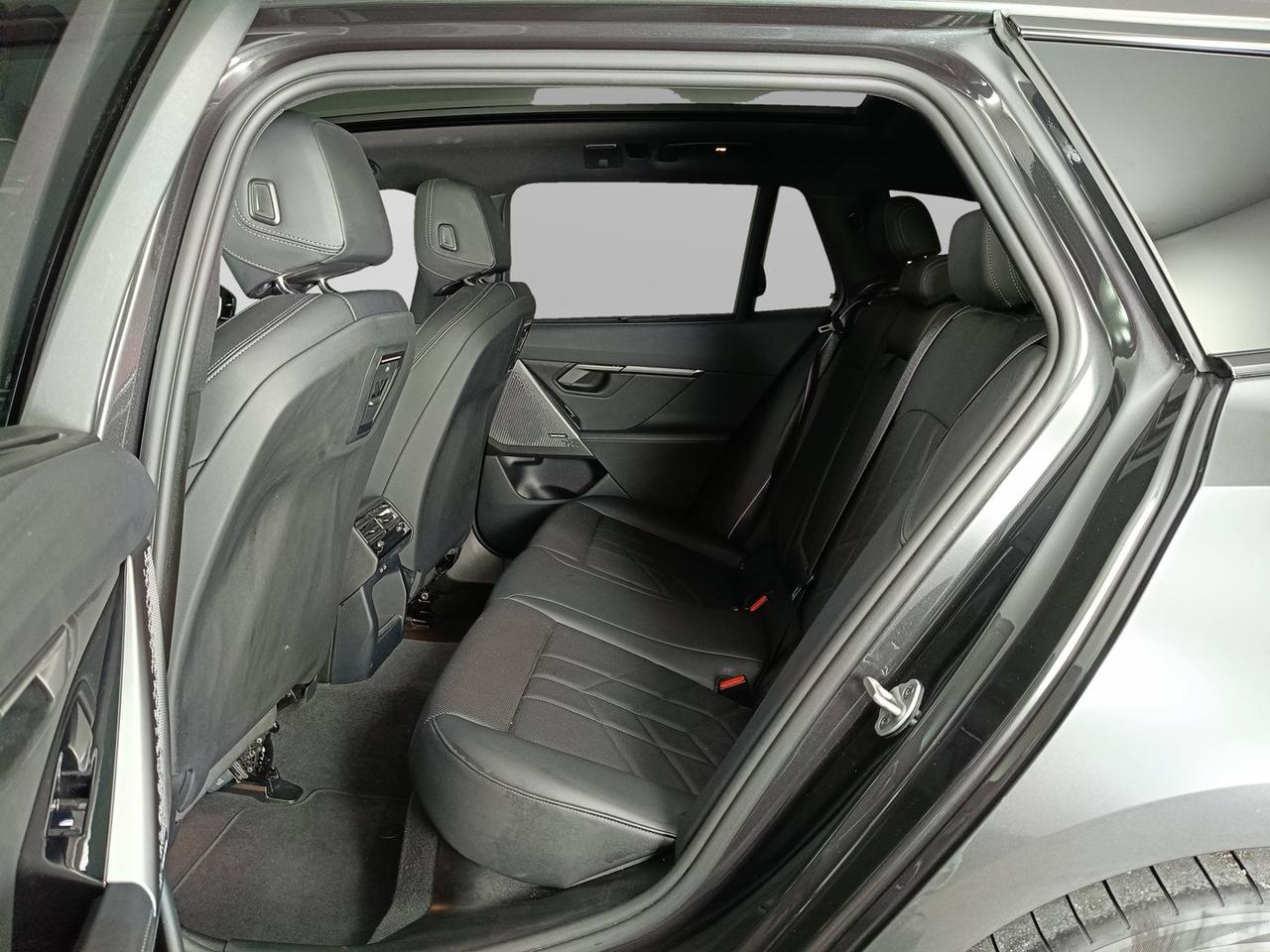 BMW Serie 5 G61 2024 Touring - 520d Touring 48V xdrive MSport Pro auto