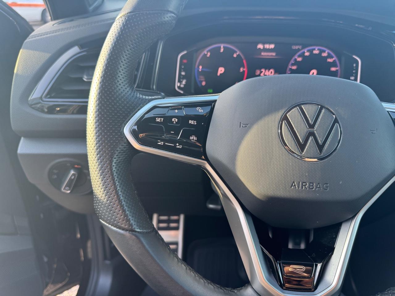 Volkswagen T-Roc 2.0 TDI SCR 150 CV DSG R-Line Full Black