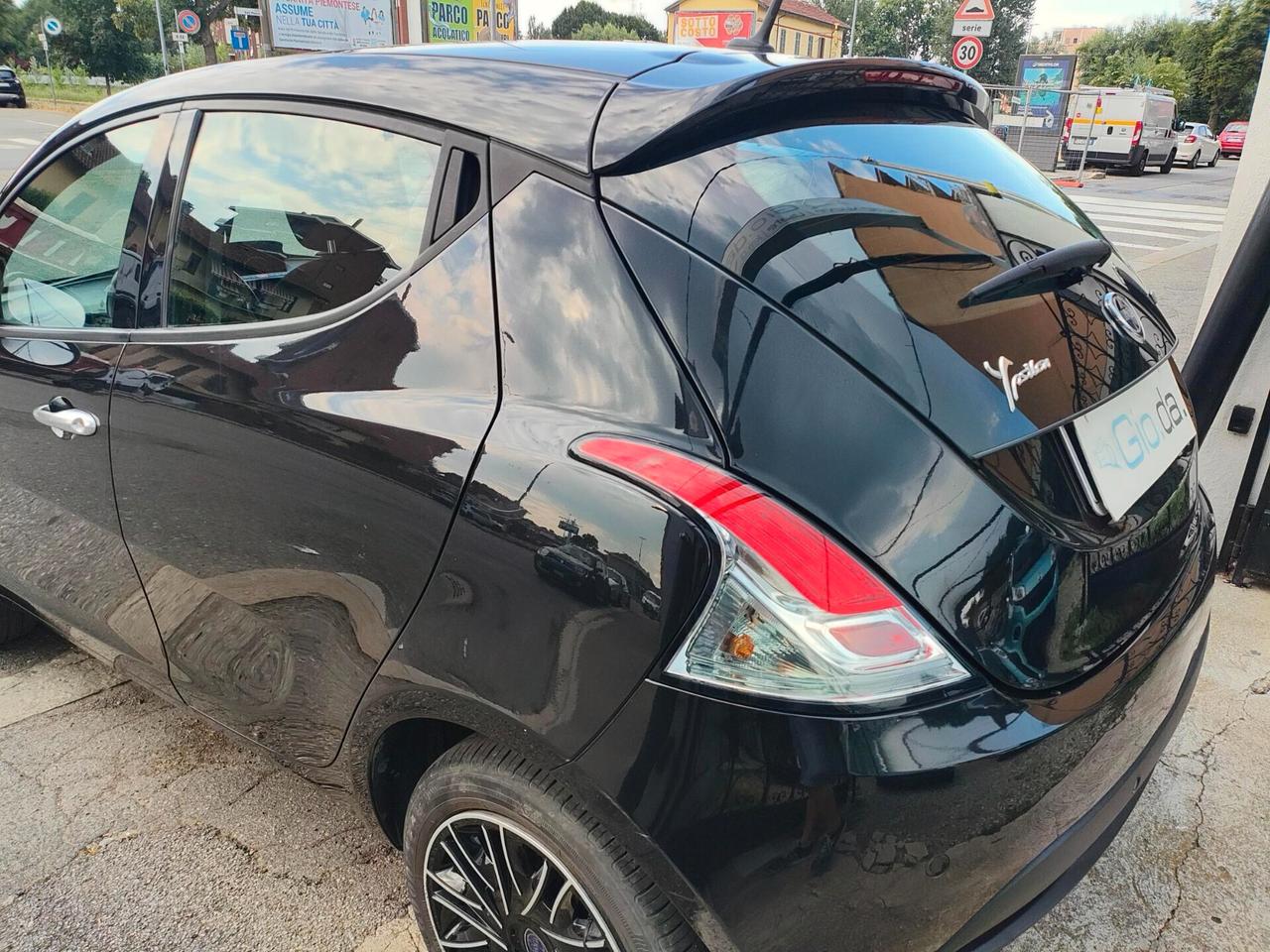 LANCIA YPSILON 1.0 HYBRID GOLD KM 22895 -2023