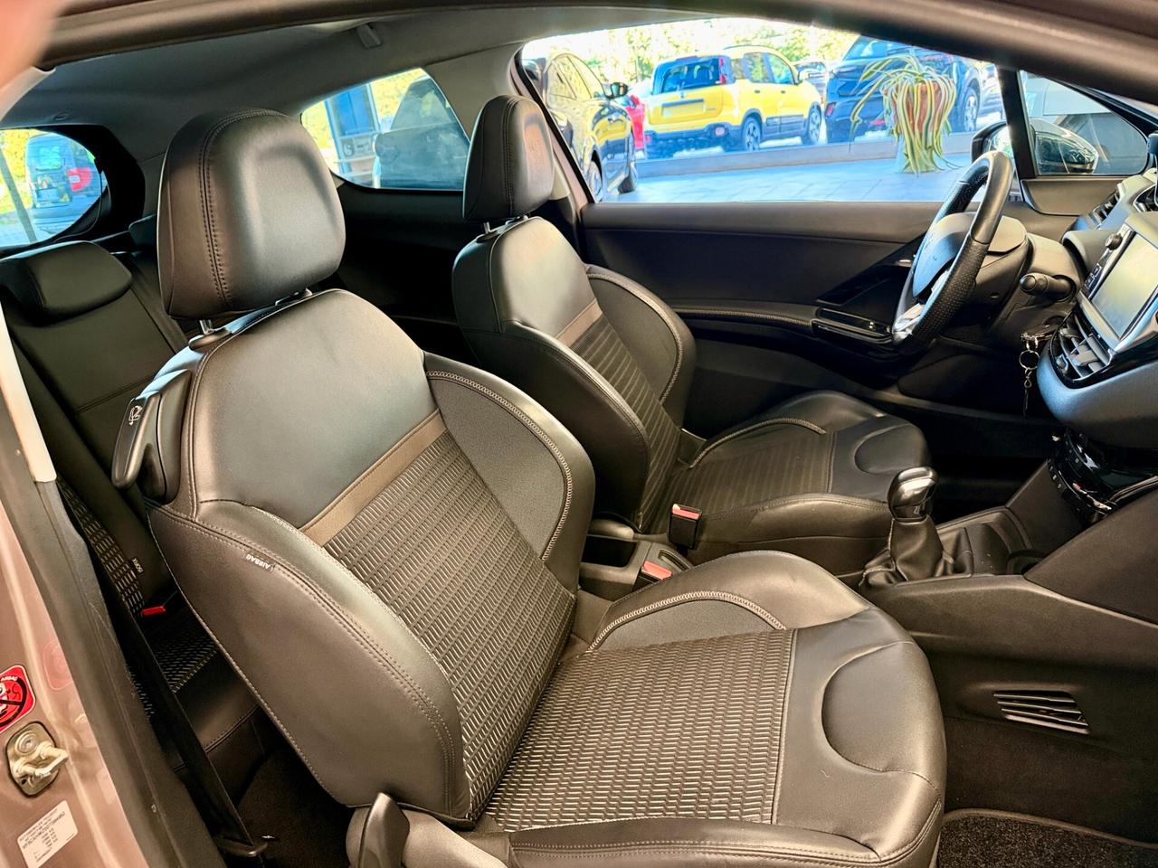 Peugeot 208 1.2 VTi 82 CV 3 porte Allure