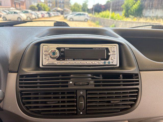 FIAT Punto 1.2i cat 5 porte POCHI CHILOMETRI OK NEOP