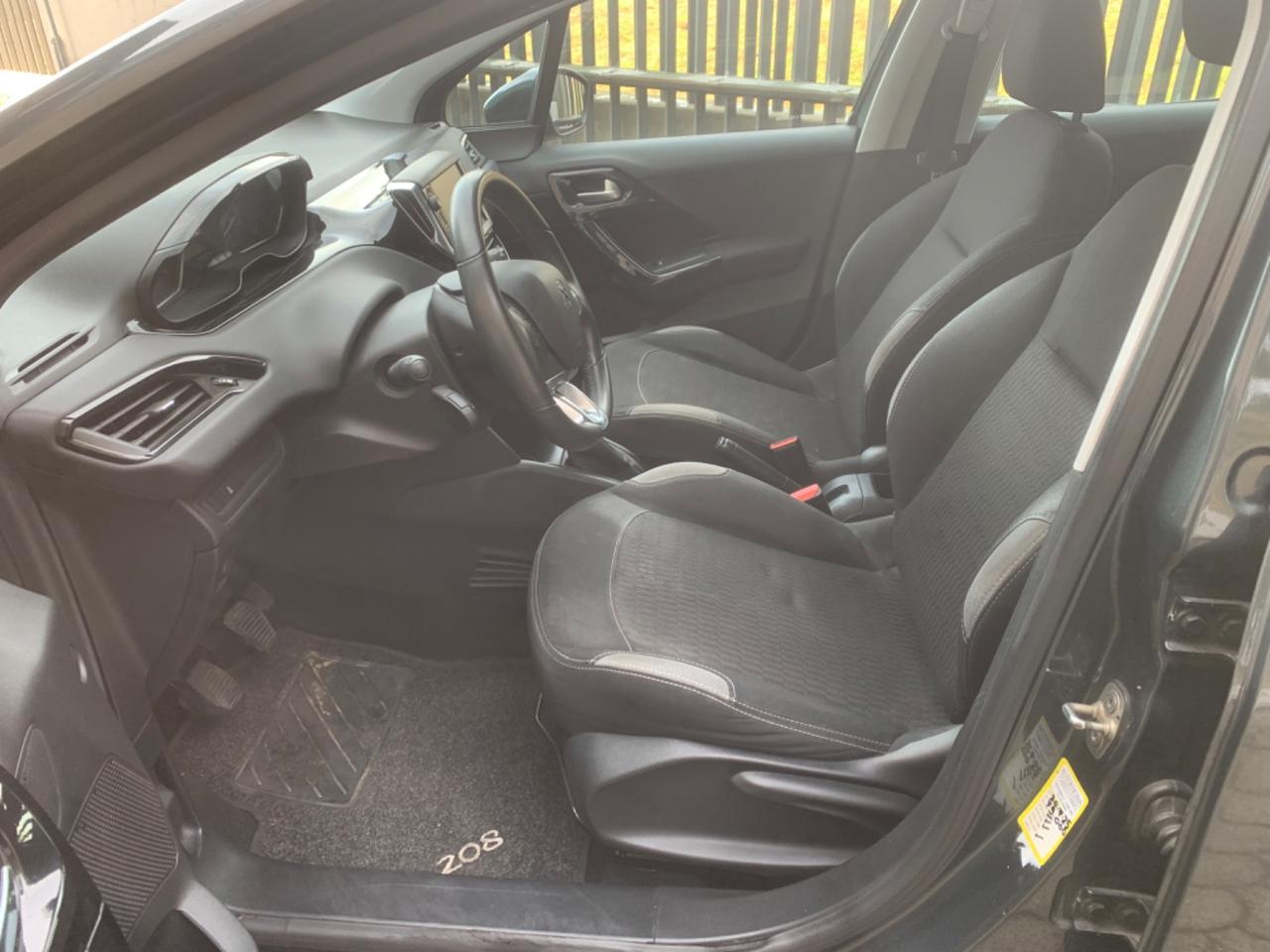 Peugeot 208 PureTech 82 5 porte Allure