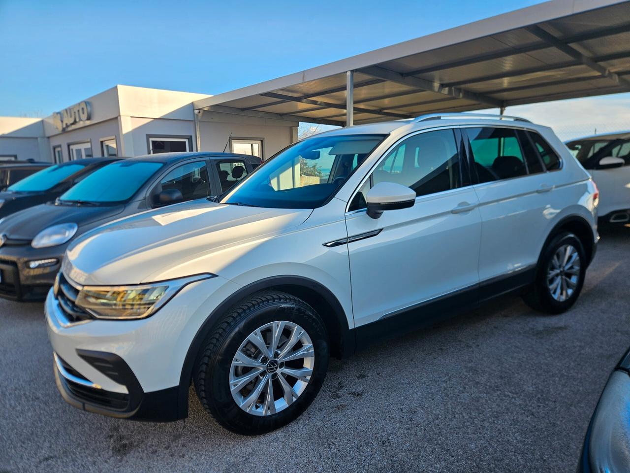 Volkswagen Tiguan 2.0 TDI 150 CV SCR DSG Elegance