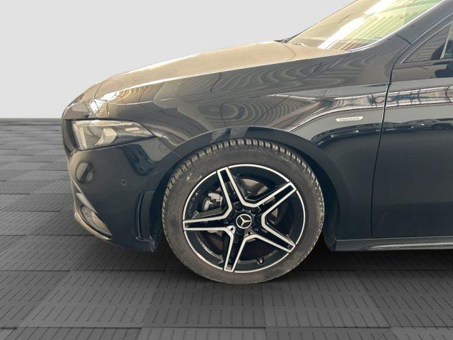 MERCEDES-BENZ A 180 A 180 d Automatic Premium