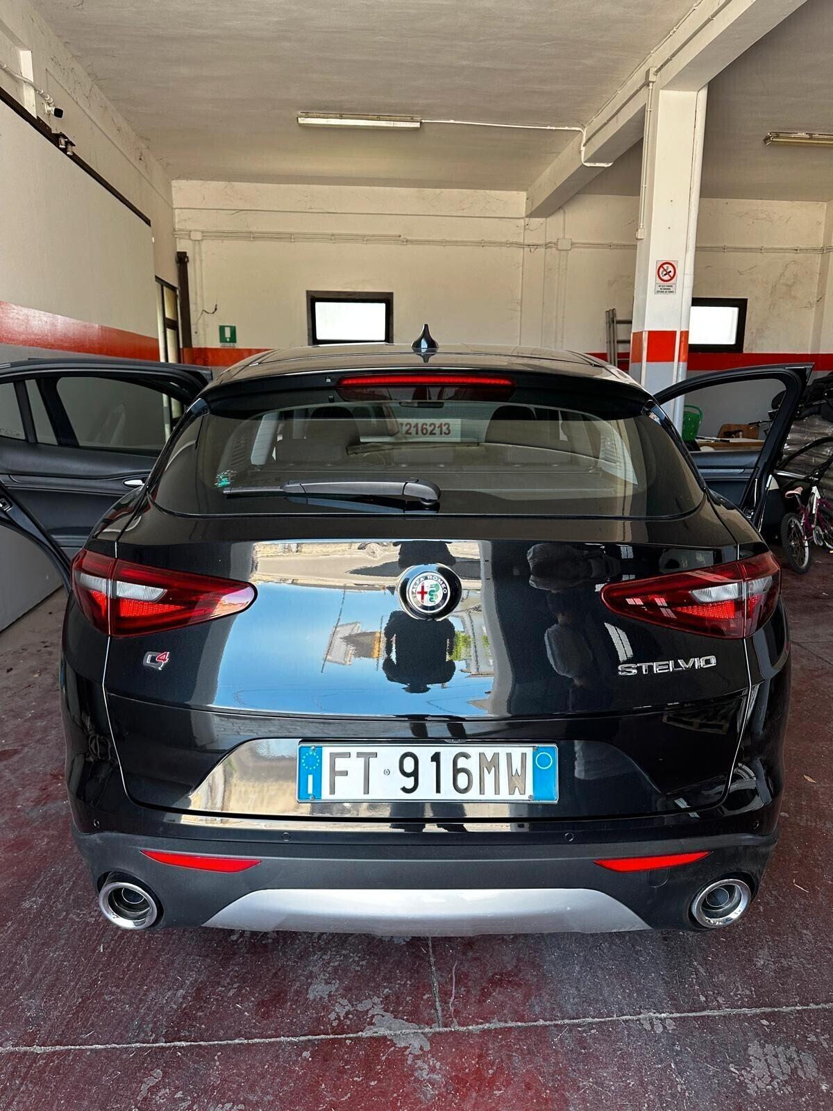 Alfa Romeo Stelvio 2.2 Turbodiesel 190 CV AT8 Q4 Business