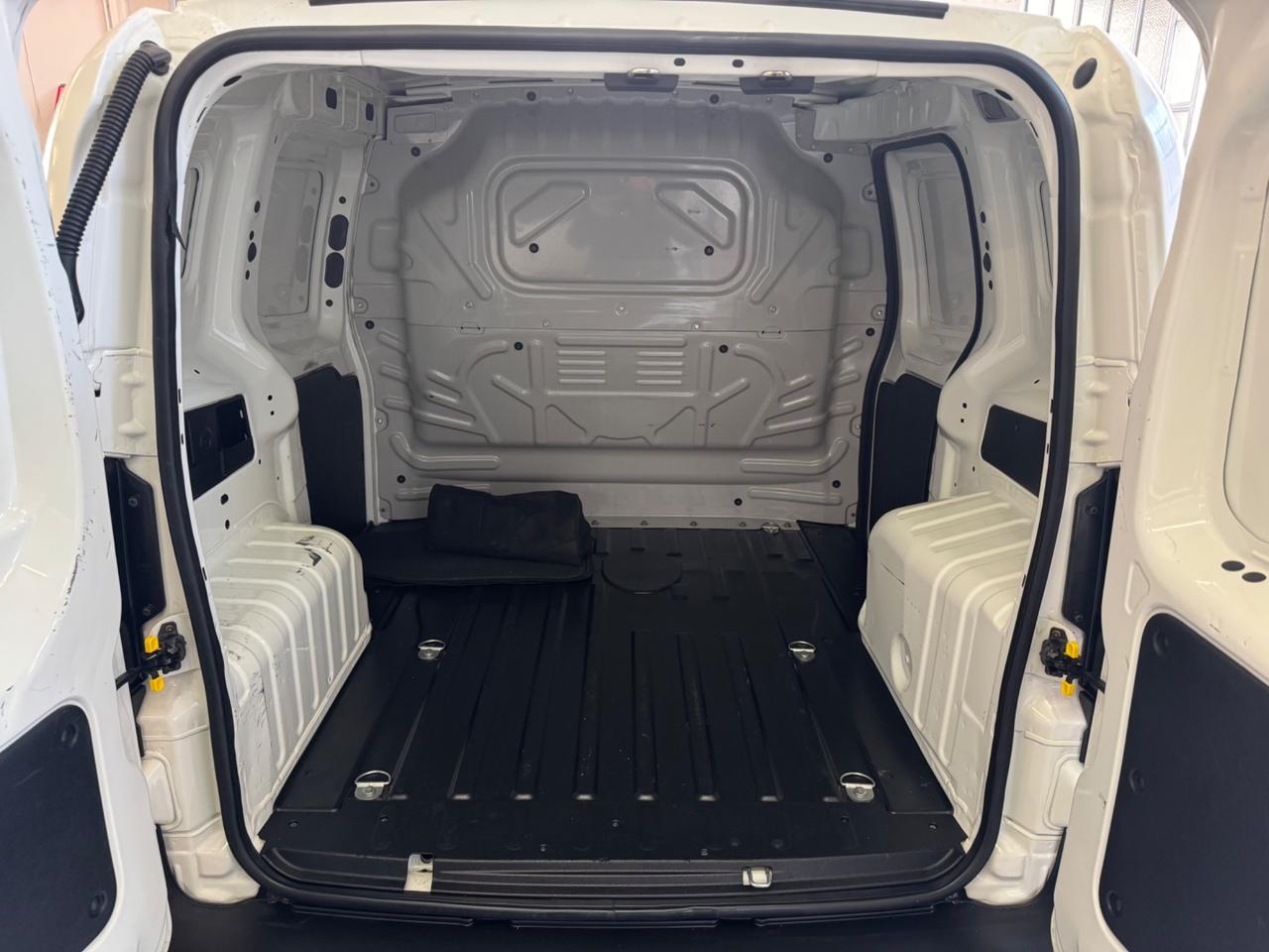 Fiat Fiorino 1.3 MJT 95CV Cargo SX