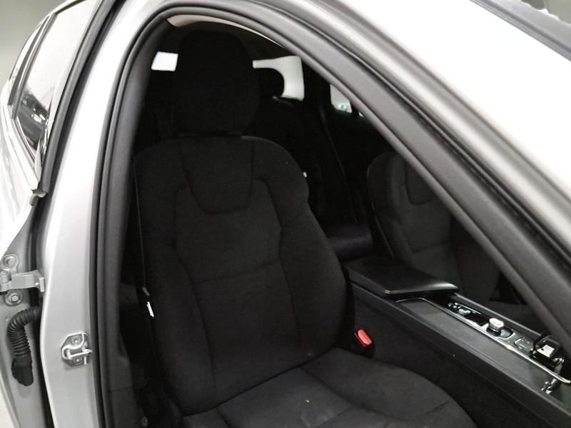 VOLVO V60 B4 D autom. Momentum Business Pro MY22 WAGON