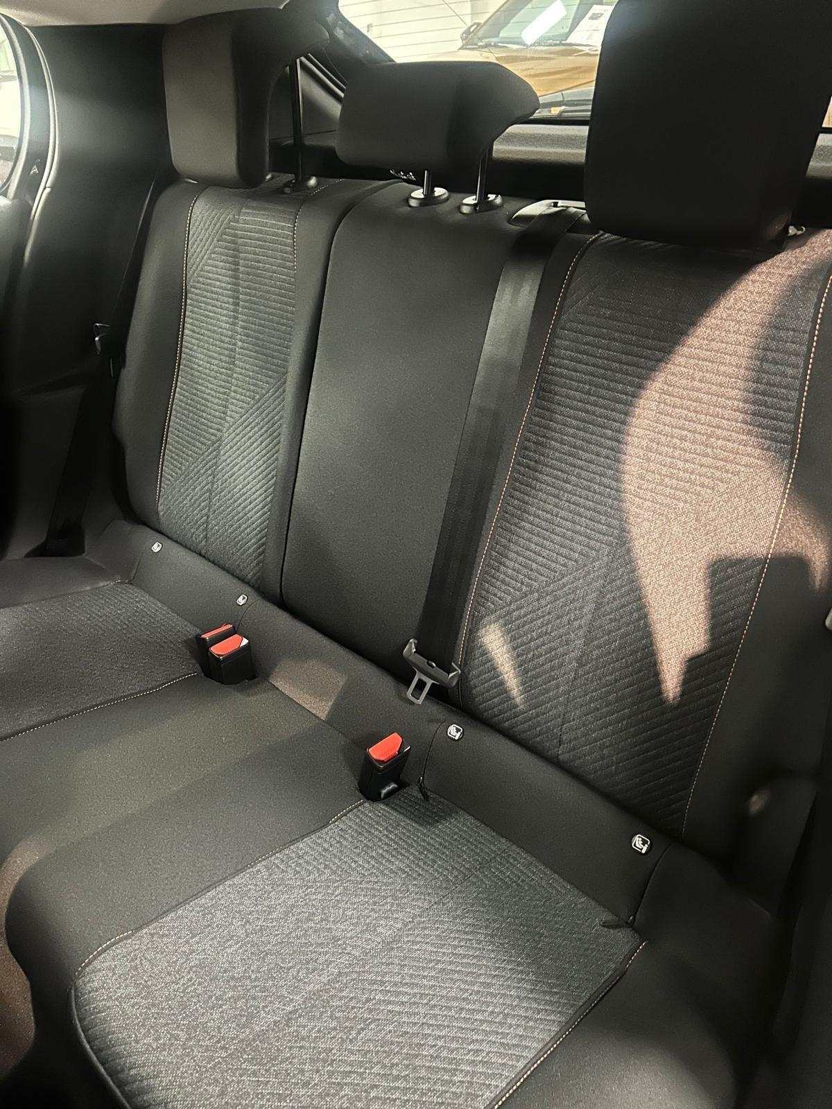 Peugeot 208 Hybrid 100 e-DCS6 Style