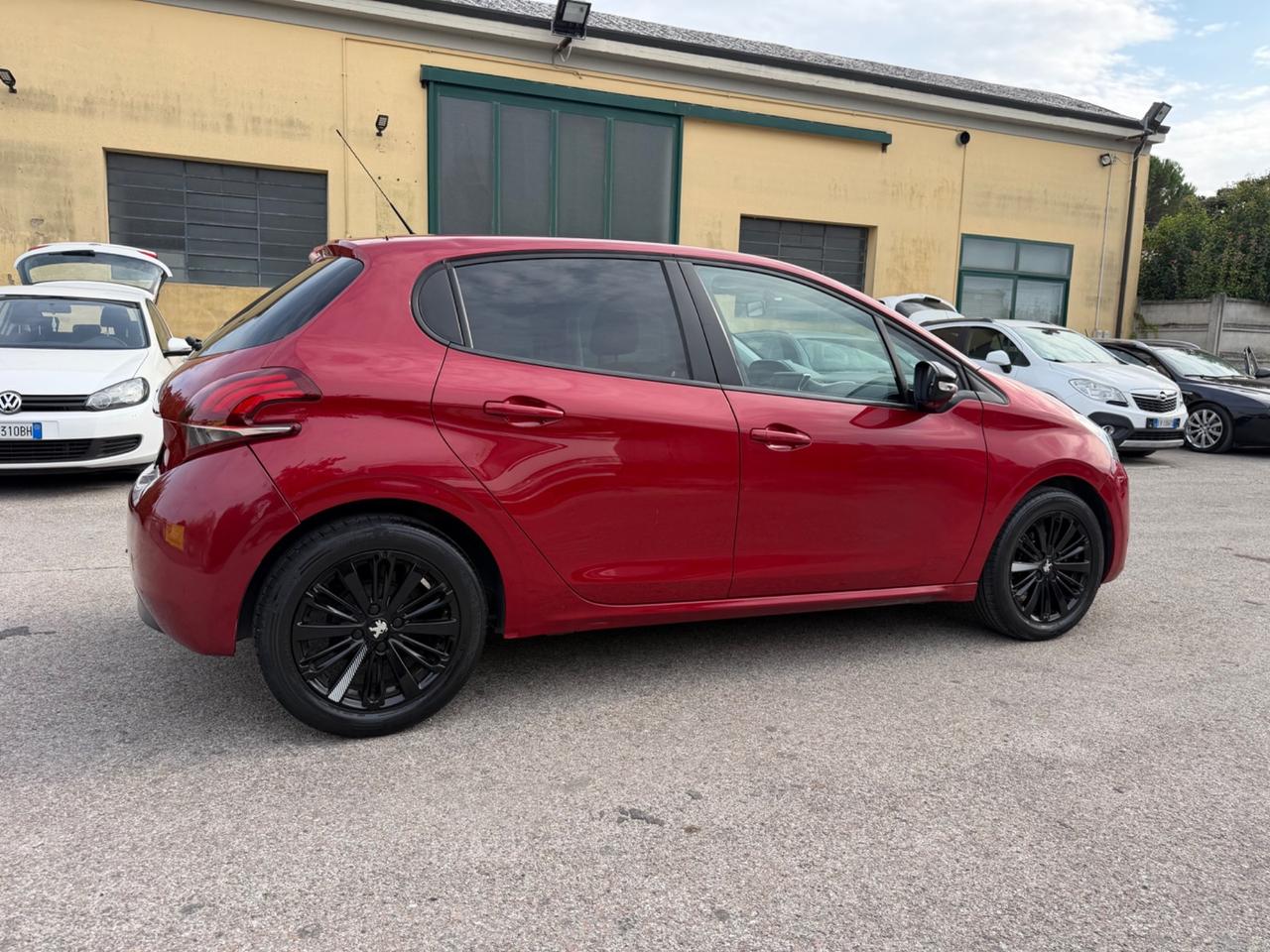 Peugeot 208 PureTech 82 5 porte Allure