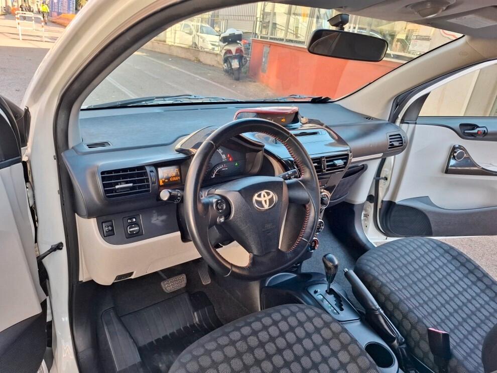 Toyota iQ 1.0 AUTOMATICA OK NEOPATENTATI FULL