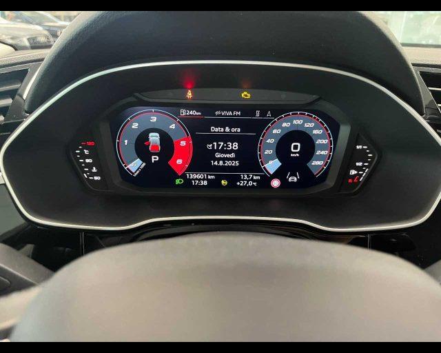 AUDI Q3 35 TDI quattro S tronic Business
