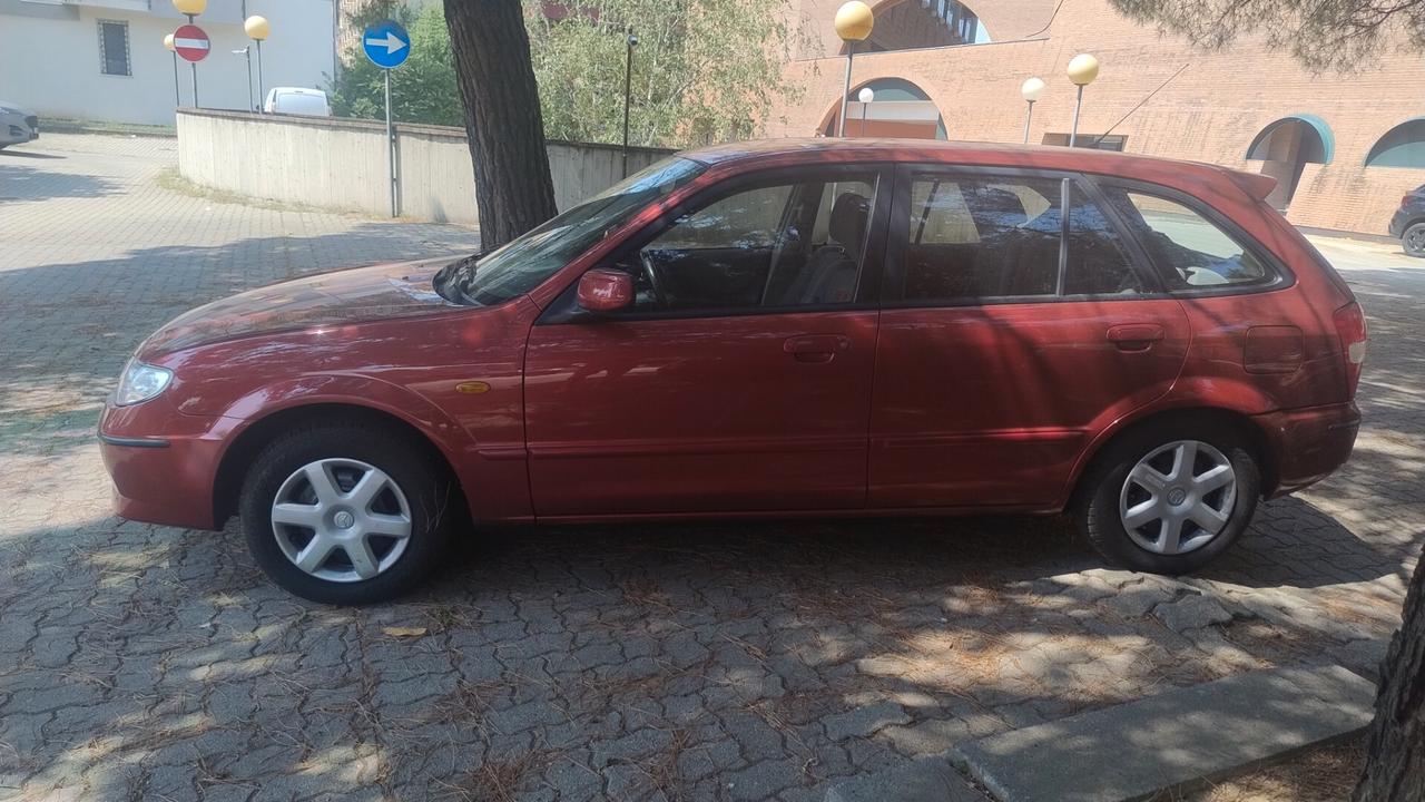 Mazda 323 F 1.6i 16V C. Autom. ASI-CRS clima Ok Neopat.