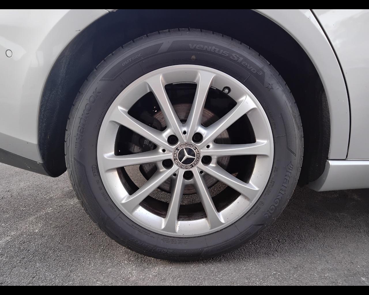 Mercedes-Benz Classe B - W247 2018 - B 180 d Sport Plus auto