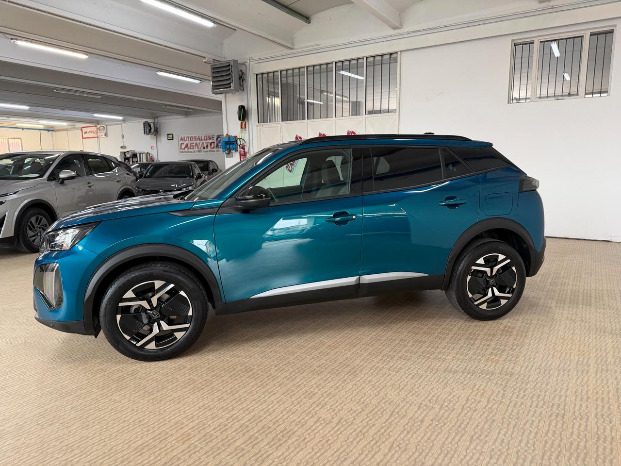 Peugeot 2008 100cv Allure 2025 Blu Obsession