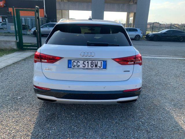 AUDI Q3 40 TDI quattro S tronic Business Advanced