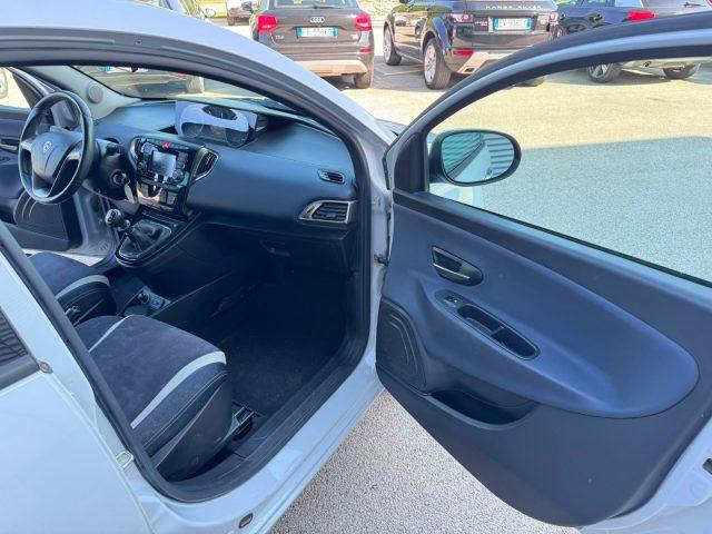 LANCIA Ypsilon 1.2 fire 69 CV 5 porte Gold OK NEOPATENTATO