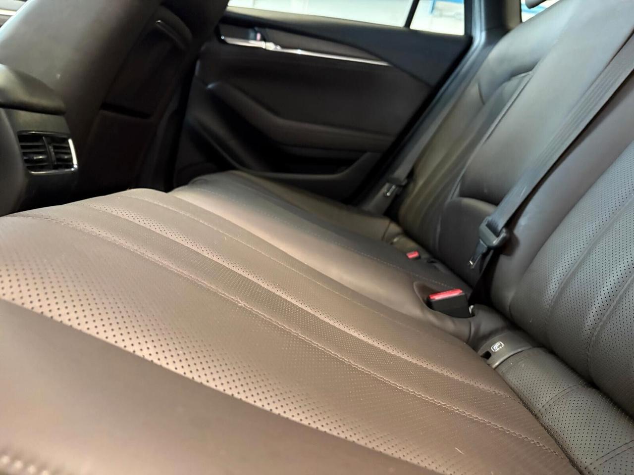 Mazda 6 Wagon SIGNATURE 2.2L Skyactiv-D A/T UNICO PR.