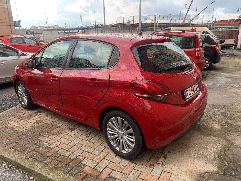 Peugeot 208 BlueHDi 75 5 porte Allure