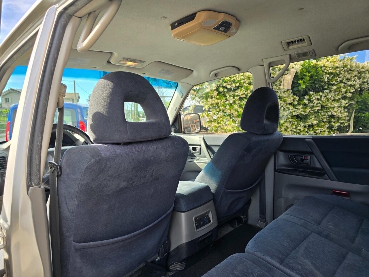 Mitsubishi Pajero 3.2 DID WAGON GLS 7 POSTI