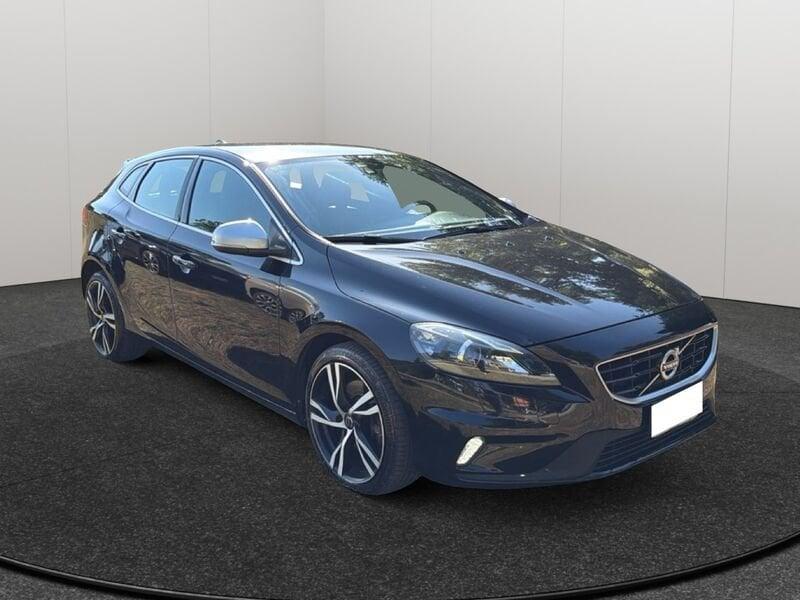 Volvo V40 D4 Geartronic R-Design Momentum