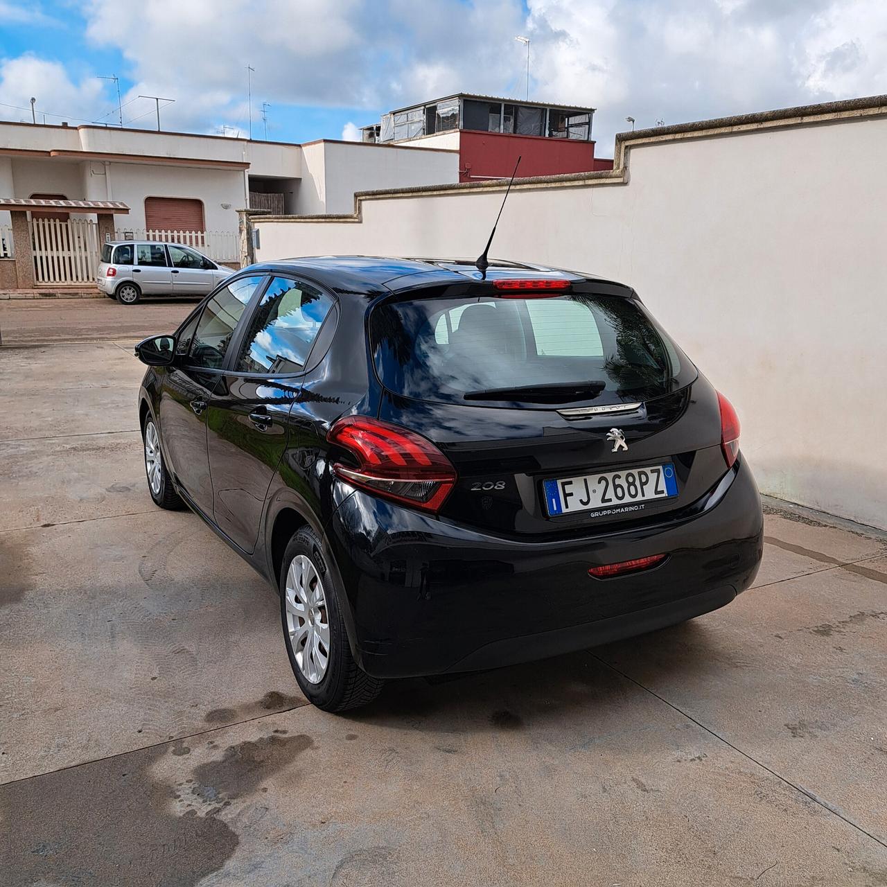 Peugeot 208 BlueHDi 75 5 porte Allure