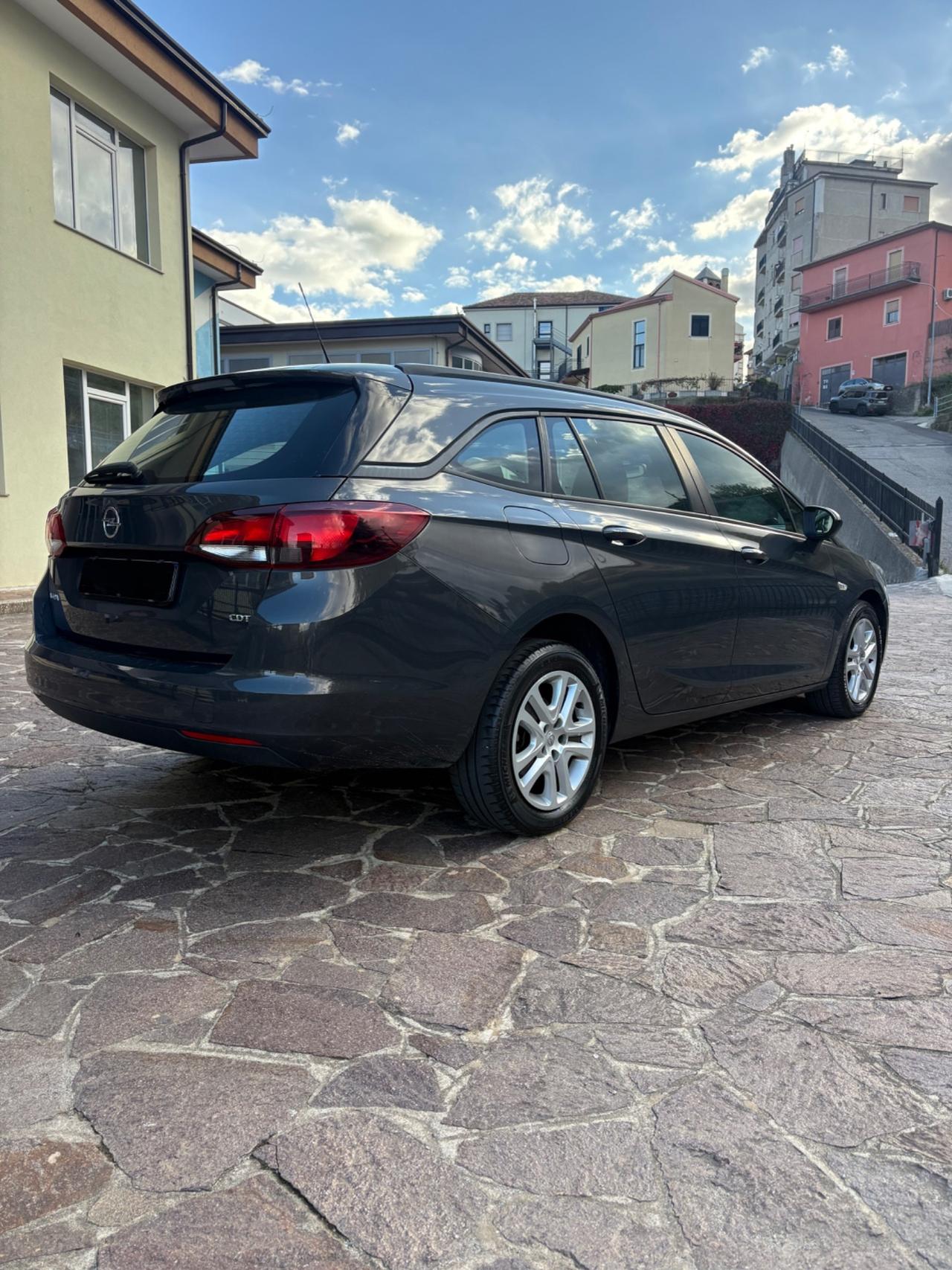 Opel Astra 1.6 CDTi Sports Tourer Business
