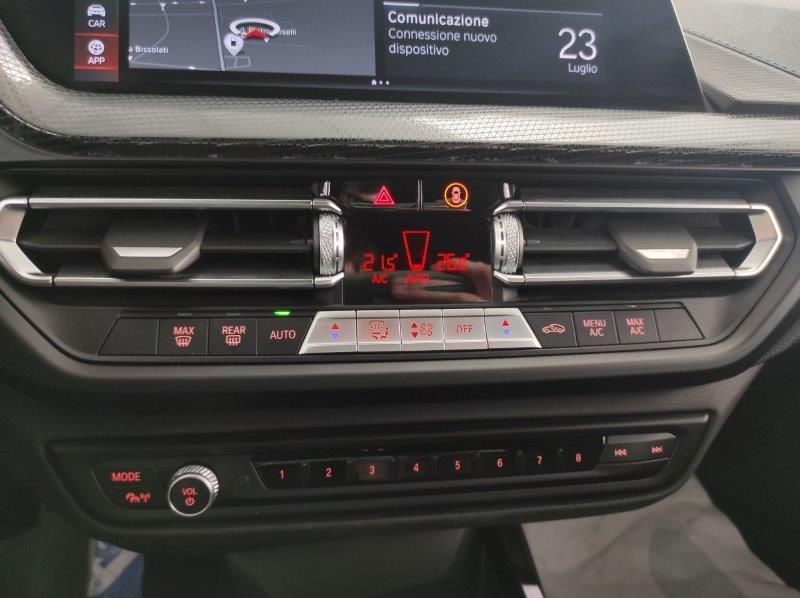 BMW Serie 1 (F40) - M 135i xDrive
