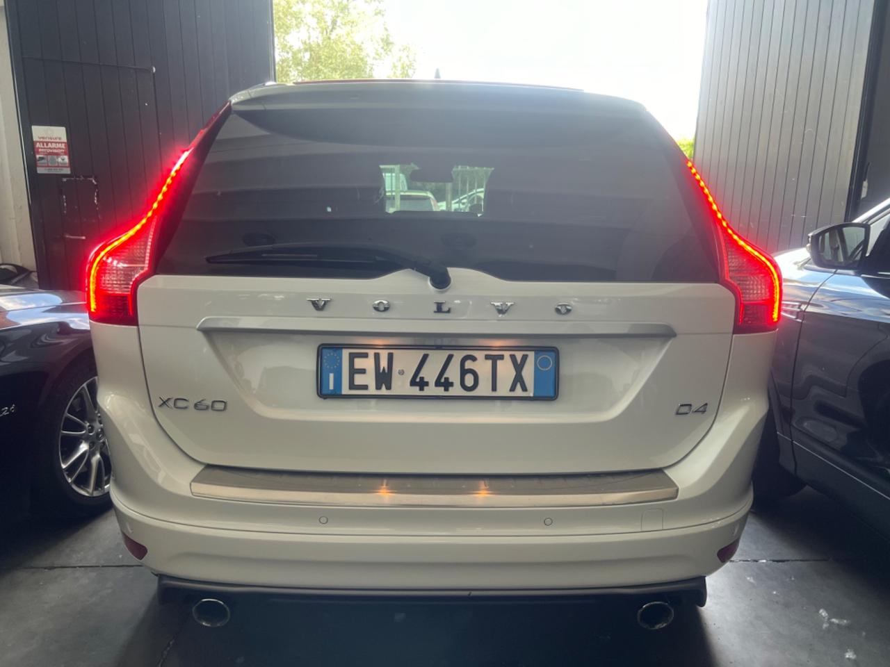 Volvo XC 60 XC60 D4 163 CV Geartronic R-design Momentum N1