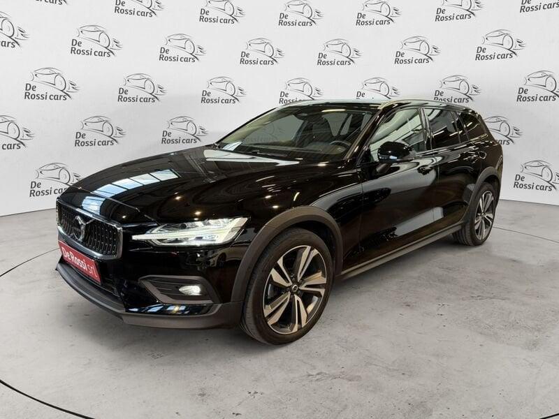 Volvo V60 Cross Country B4 (d) AWD automatico Ultimate