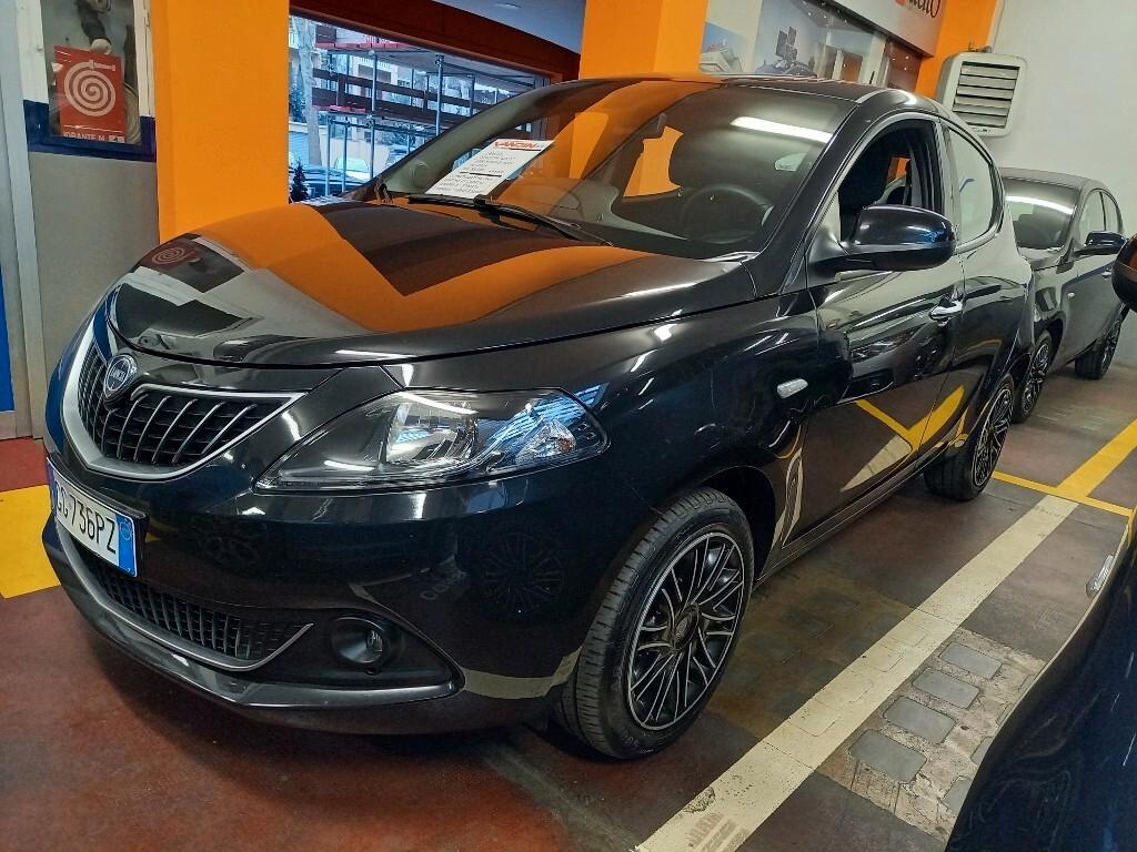 Lancia Ypsilon 1.0 FireFly 5 porte S&S Hybrid Ecochic Gold