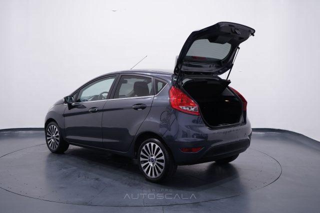 FORD Fiesta 1.4 5 porte Bz.- GPL Titanium