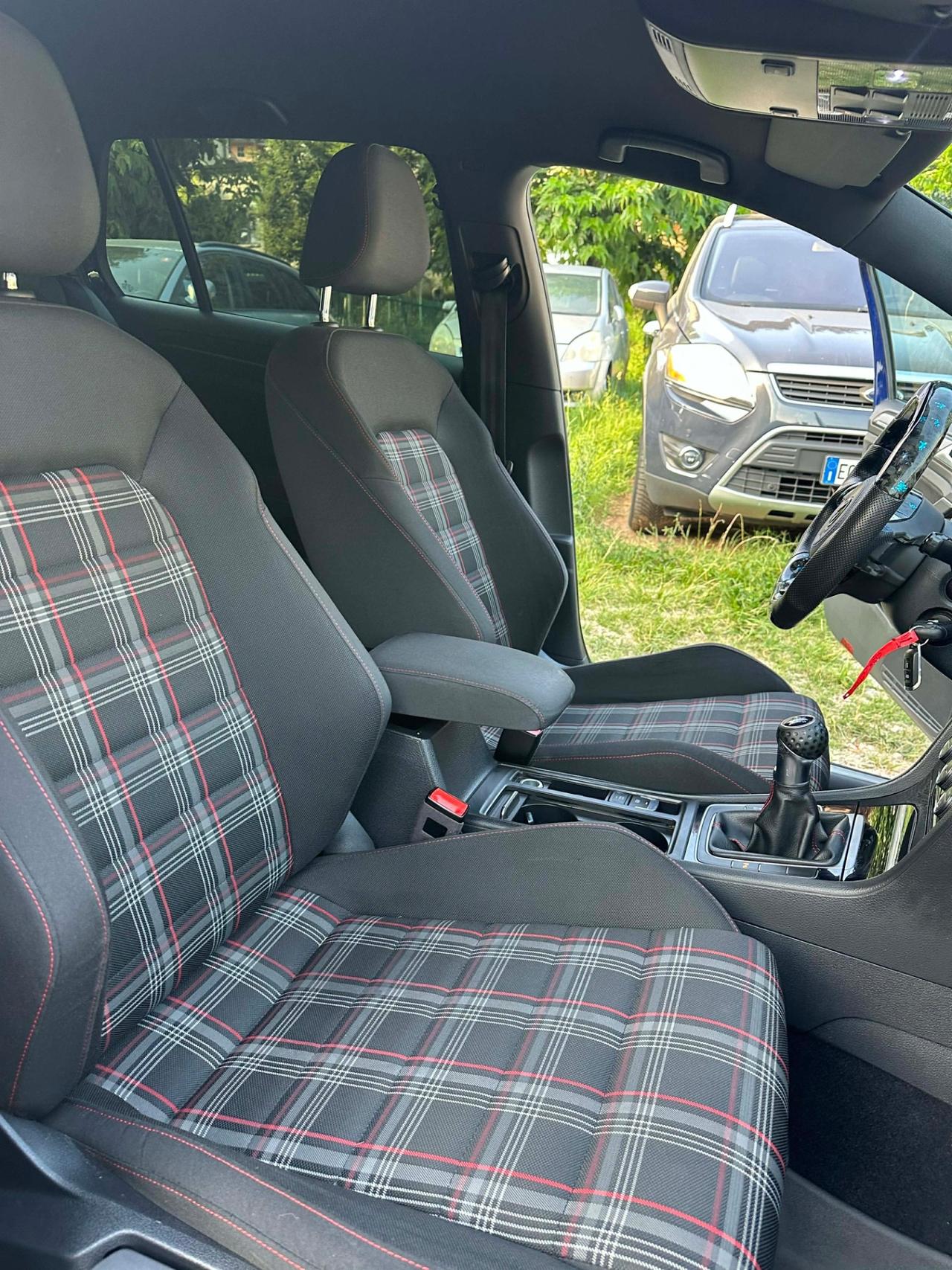Volkswagen GOLF GTI PERFORMANCE 5P EU6B FULLOPT