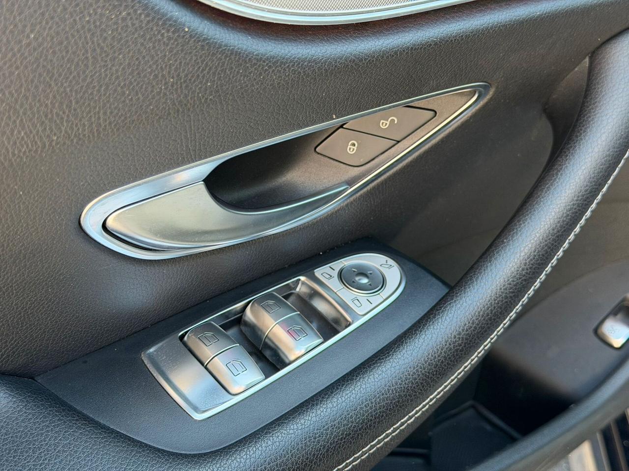 Mercedes-benz E 220 d Auto Premium Plus