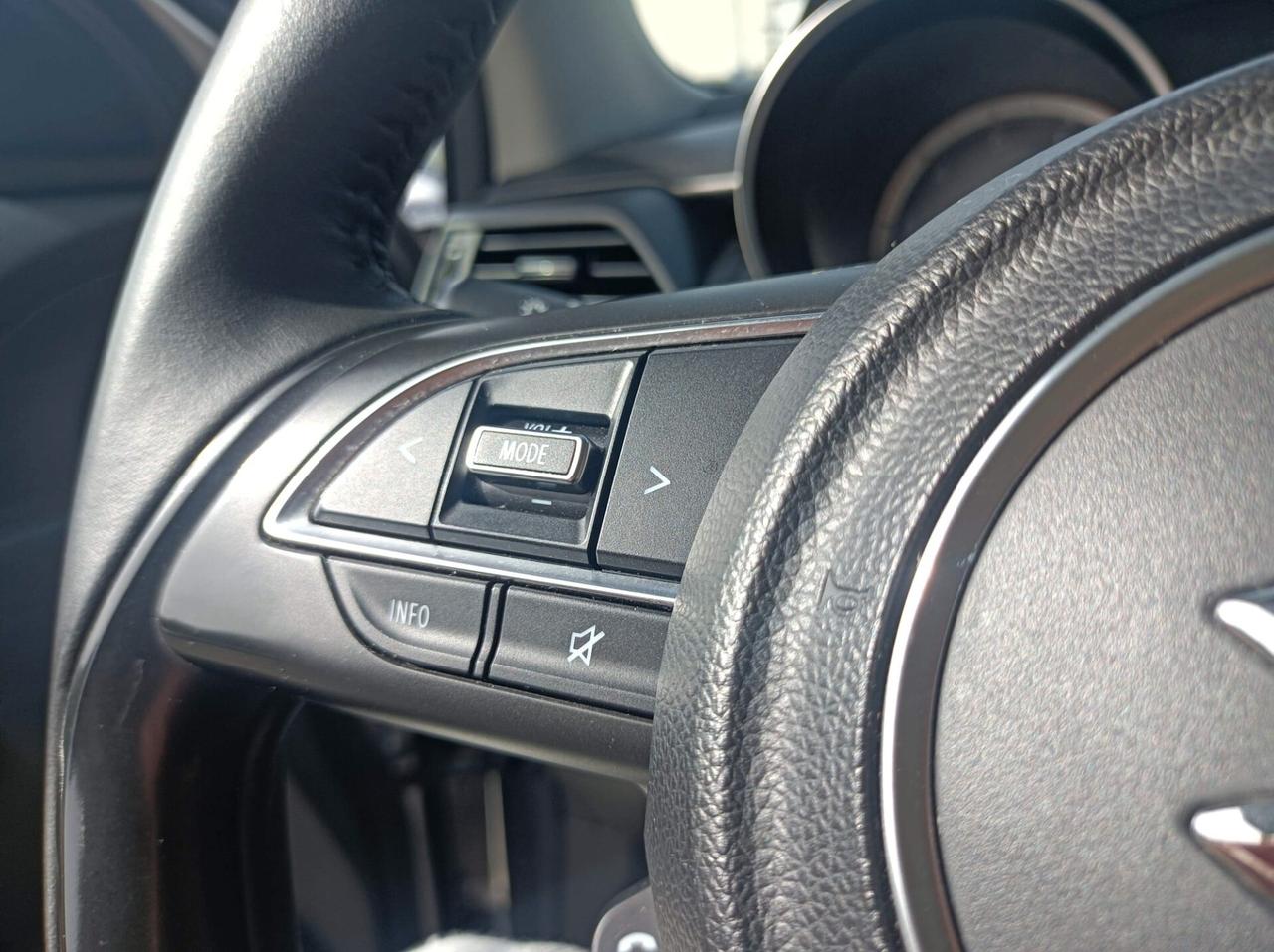 Suzuki Swift 1.2 Hybrid Top