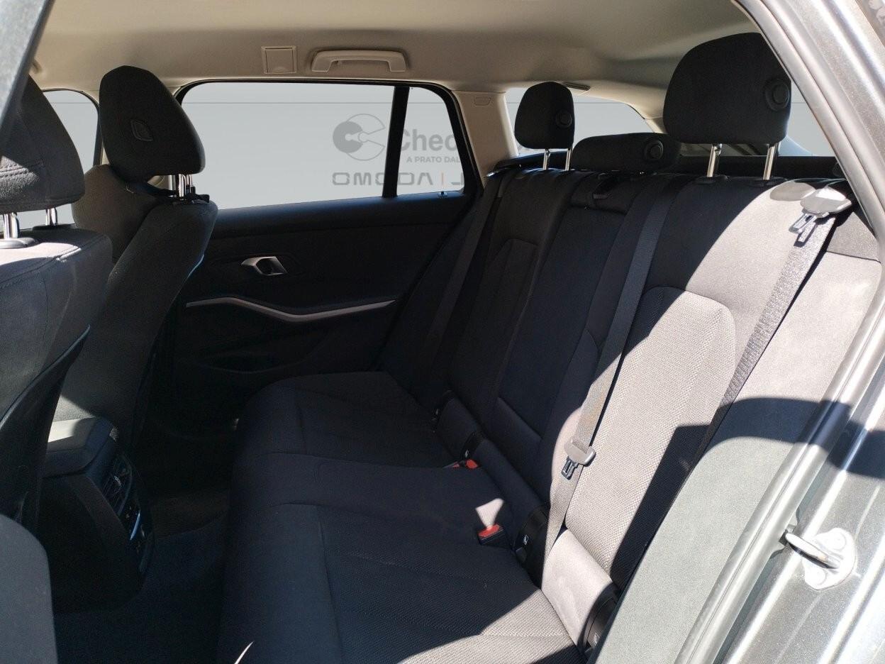 BMW 320 d Touring auto