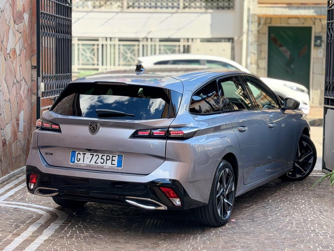 Peugeot 308 BlueHDi 130 S&S EAT8 SW Allure