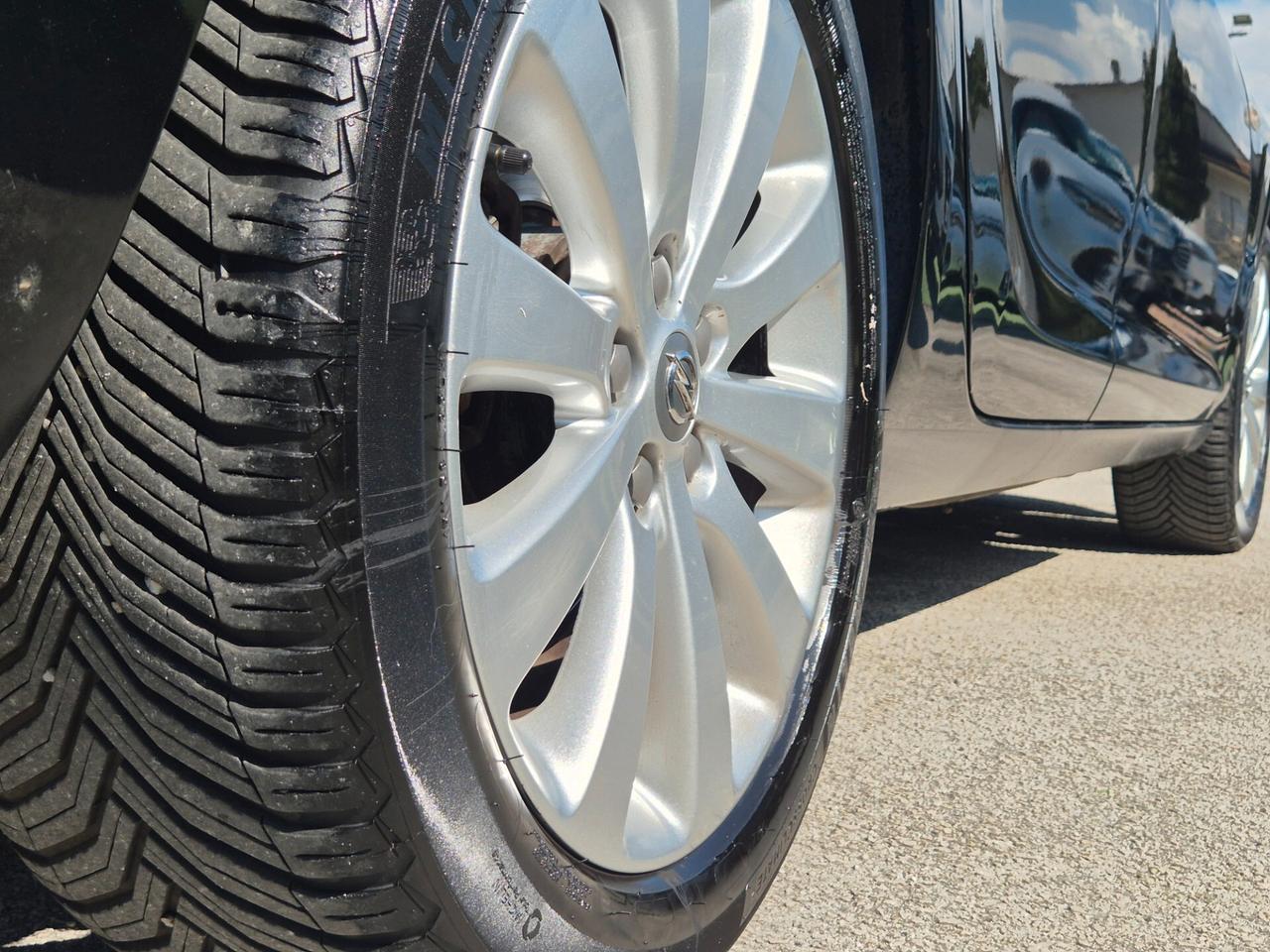 Opel Astra 1.4 Turbo 140CV 5 porte Cosmo