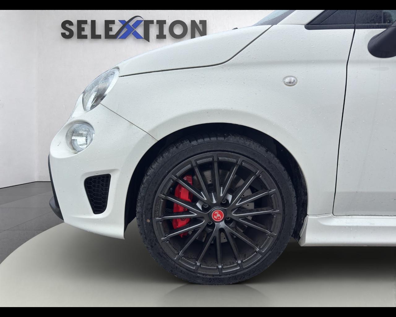 ABARTH 695 - 695 1.4 Turbo T-Jet 180 CV M.T.A.