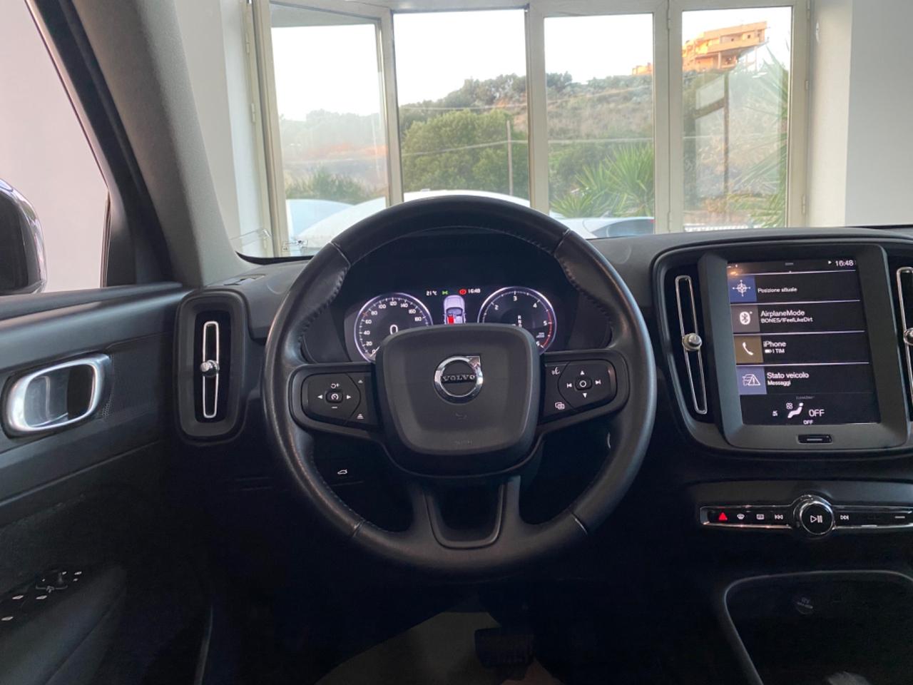 Volvo XC40 2.0D 150cv auto. Iscription FULL LED/CAM2020