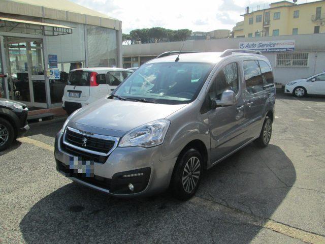 PEUGEOT Partner Tepee BlueHDi 120 S&S Outdoor N1 Autocarro