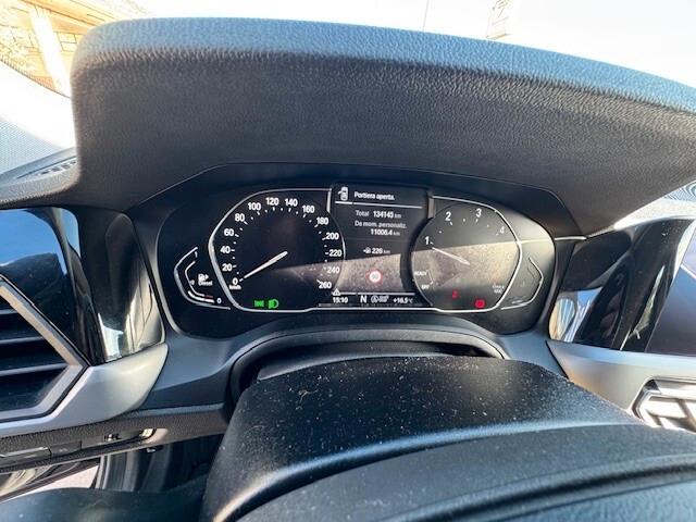 Bmw 318d Touring advantage full led