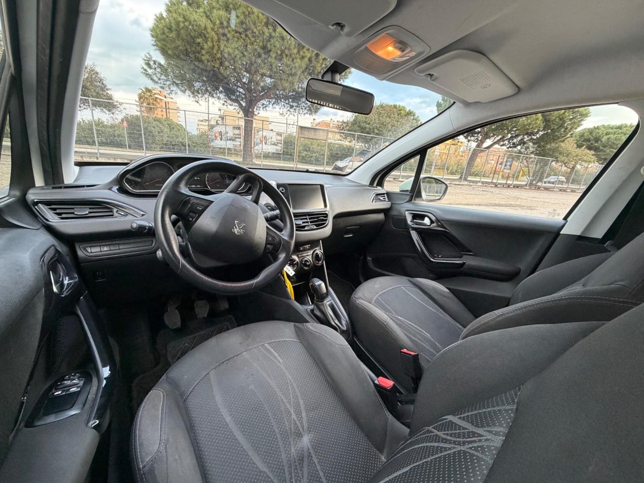 Peugeot 208 1.4 HDi 68 CV 5 porte Allure