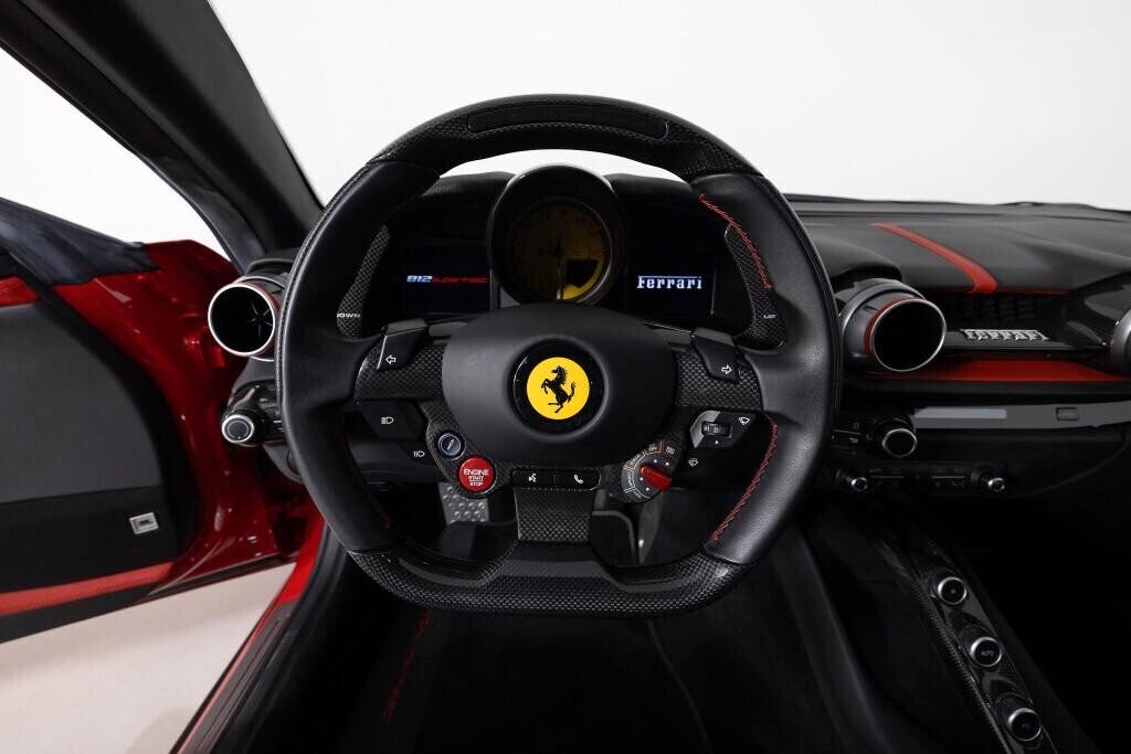 Ferrari 812 Superfast NOLEGGIO LUNGO TERMINE - LEASING FULL INCLUSIVE