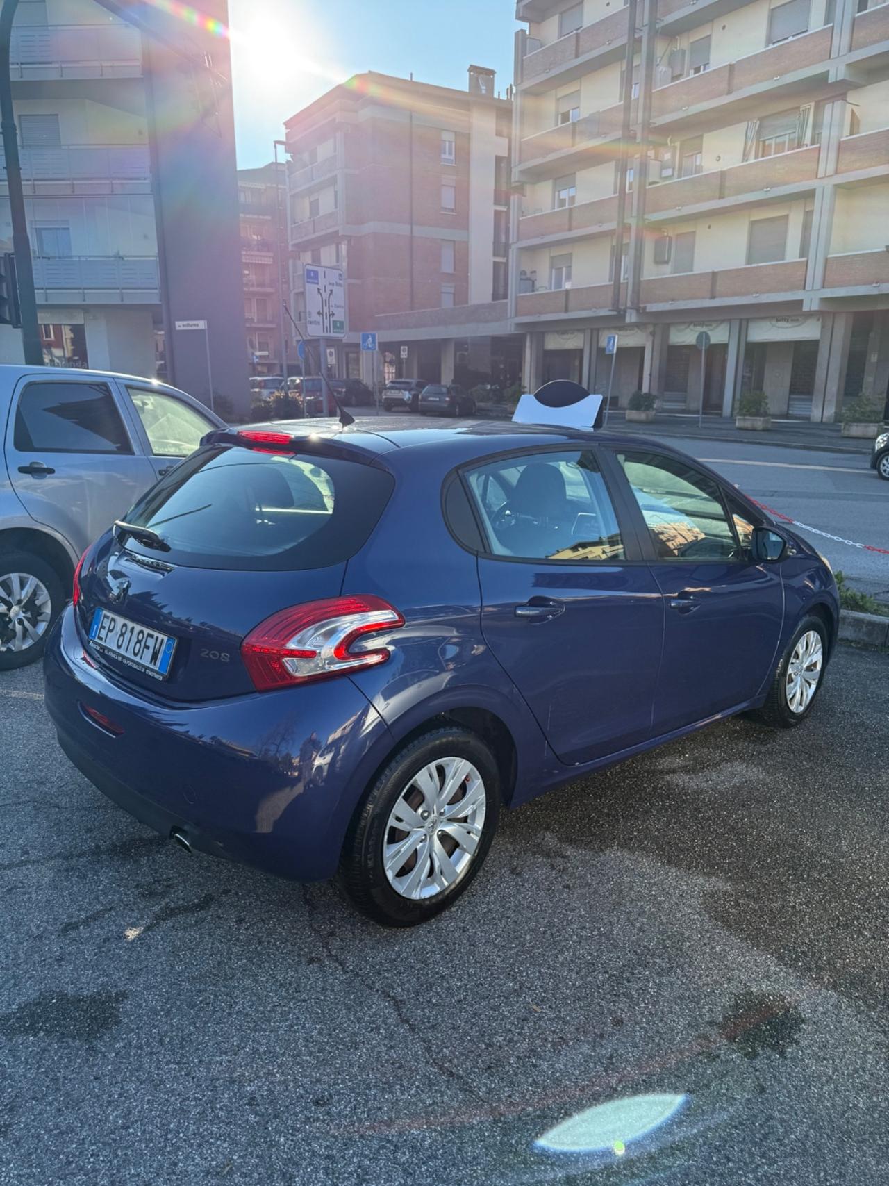 Peugeot 208 1.4 HDi 68 CV 5 porte Access